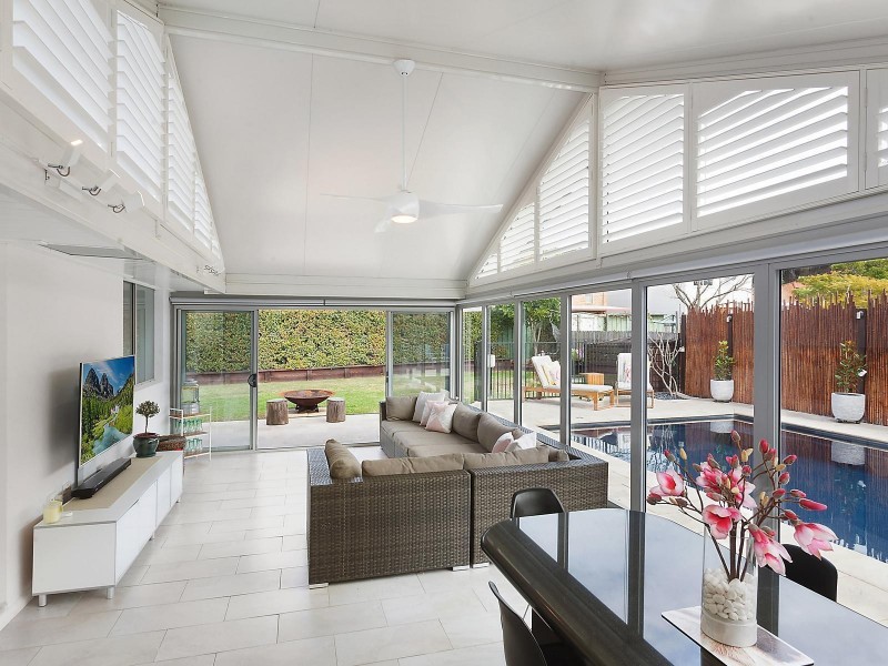 3 John Howe Place, Point Clare NSW 2250