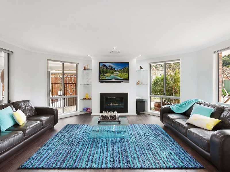3 John Howe Place, Point Clare NSW 2250