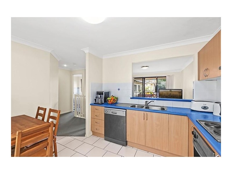2/207 Gertrude Street, North Gosford NSW 2250