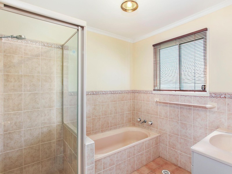 2 Alan Street, Niagara Park NSW 2250