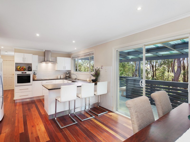 17 Mindaree Avenue, Wyoming NSW 2250