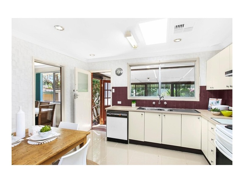 54 North Crescent, Wyoming NSW 2250