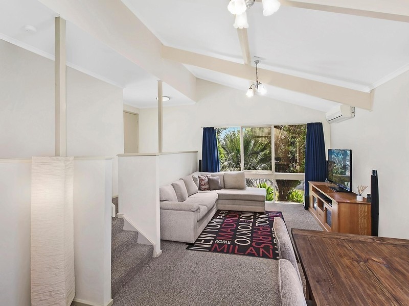 25 Beaumont Avenue, Wyoming NSW 2250