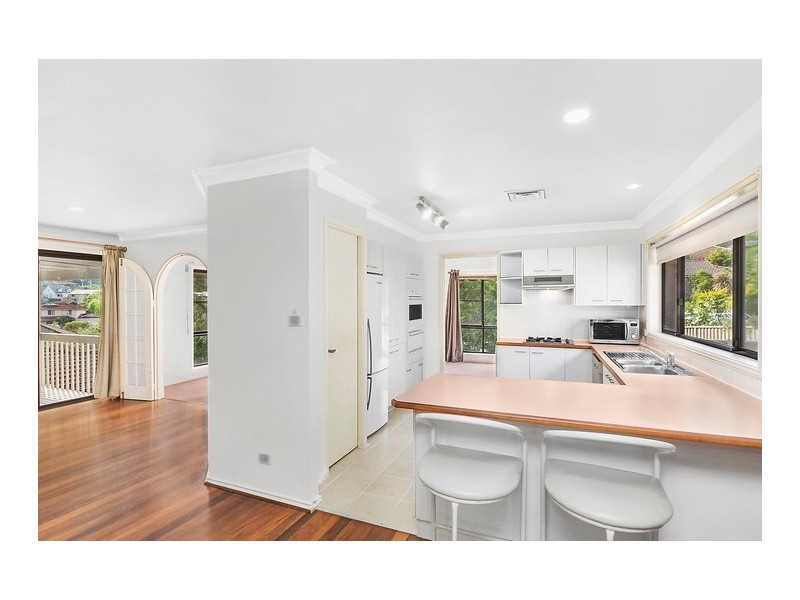 17 Cambourn Drive, Lisarow NSW 2250