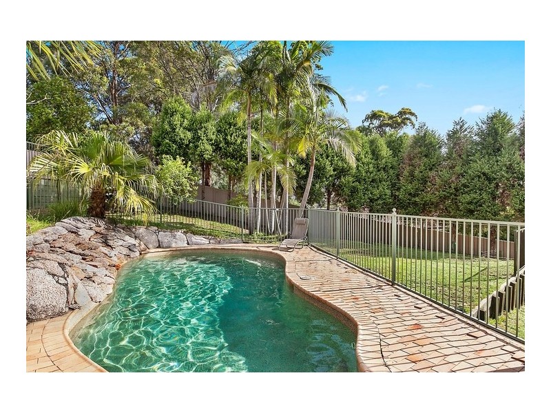 17 Cambourn Drive, Lisarow NSW 2250
