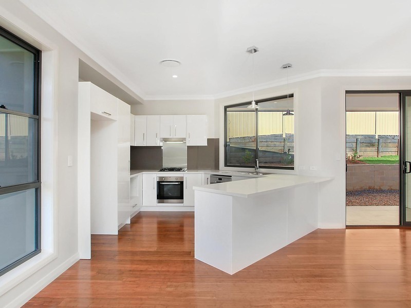 1 Finlay Crescent, Ourimbah NSW 2258