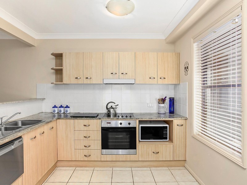 1/7 Broadview Avenue, Gosford NSW 2250
