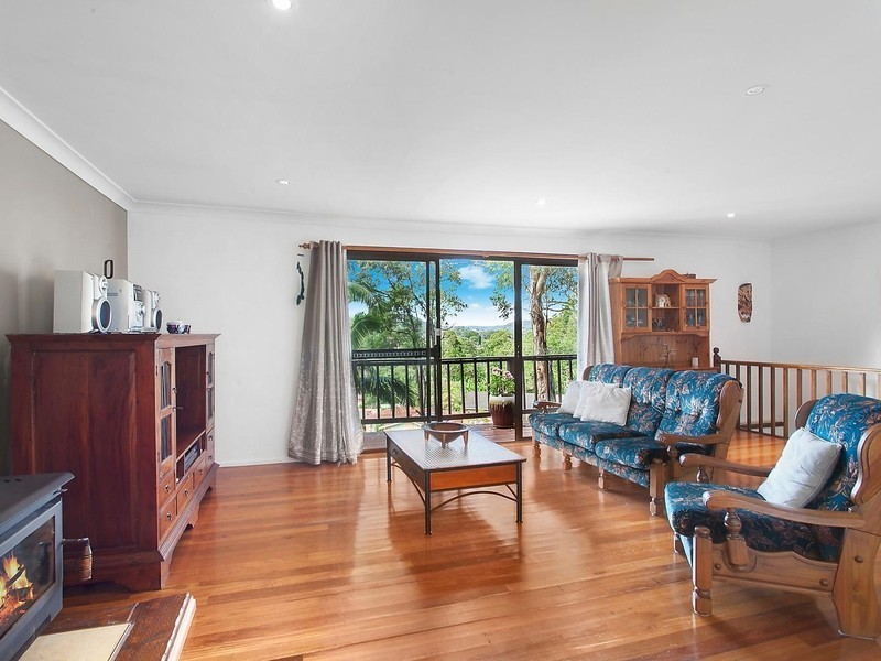 5 Dana Close, Wyoming NSW 2250