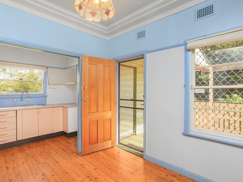 50 Dwyer Street, North Gosford NSW 2250