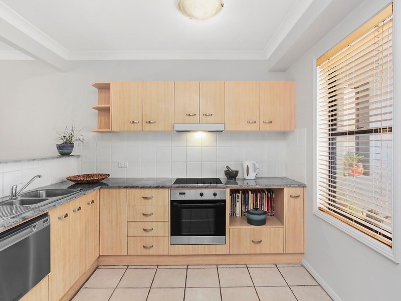 4/7 Broadview Avenue, Gosford NSW 2250