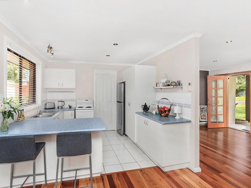 25 Fragar Avenue, Wyoming NSW 2250