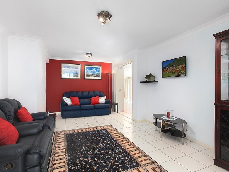 11 Courtney Place, Lisarow NSW 2250