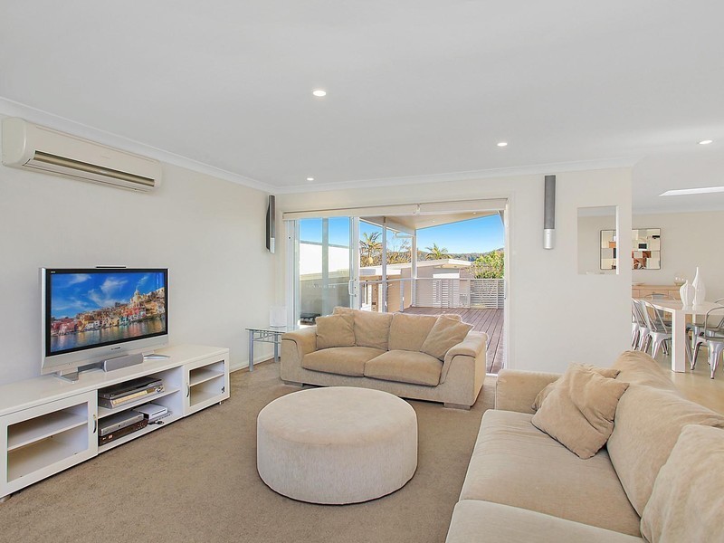 72 Lowanna Avenue, Forresters Beach NSW 2260