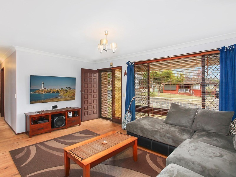 13 Beaumont Avenue, Wyoming NSW 2250