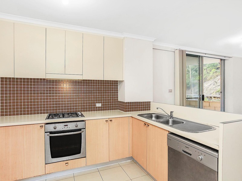421/80 John Whiteway Drive, Gosford NSW 2250