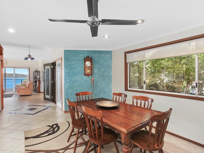 8 Sublime Point Avenue, Tascott NSW 2250