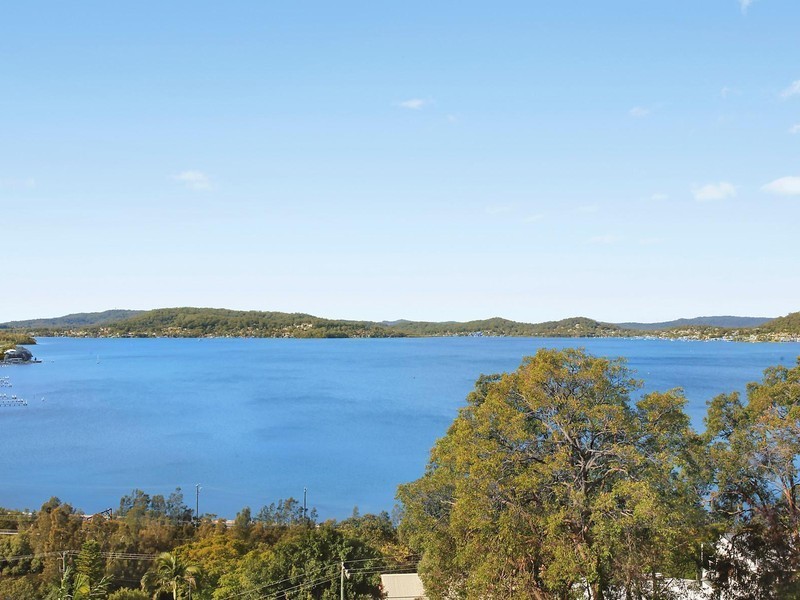 8 Sublime Point Avenue, Tascott NSW 2250