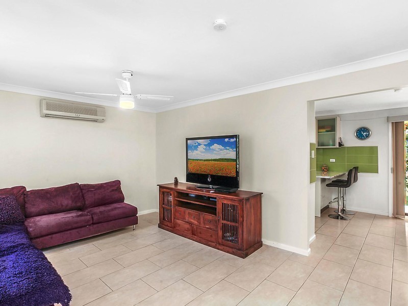 10 Fragar Avenue, Wyoming NSW 2250