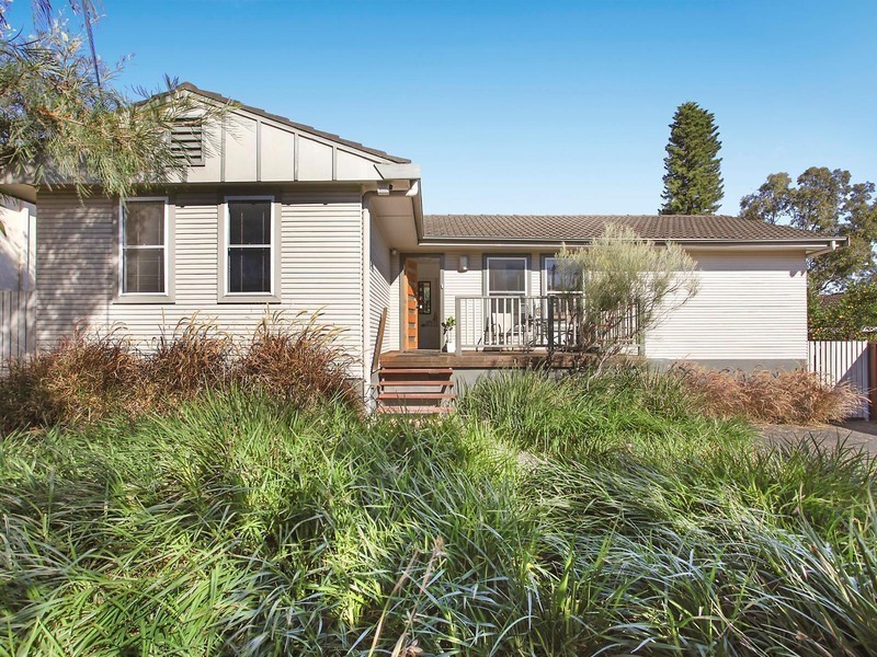 6 Haynes Street, Wyoming NSW 2250