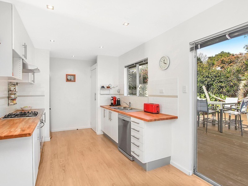 6 Haynes Street, Wyoming NSW 2250