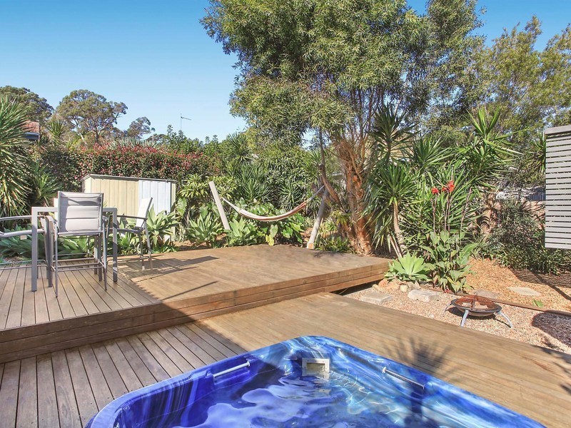 6 Haynes Street, Wyoming NSW 2250