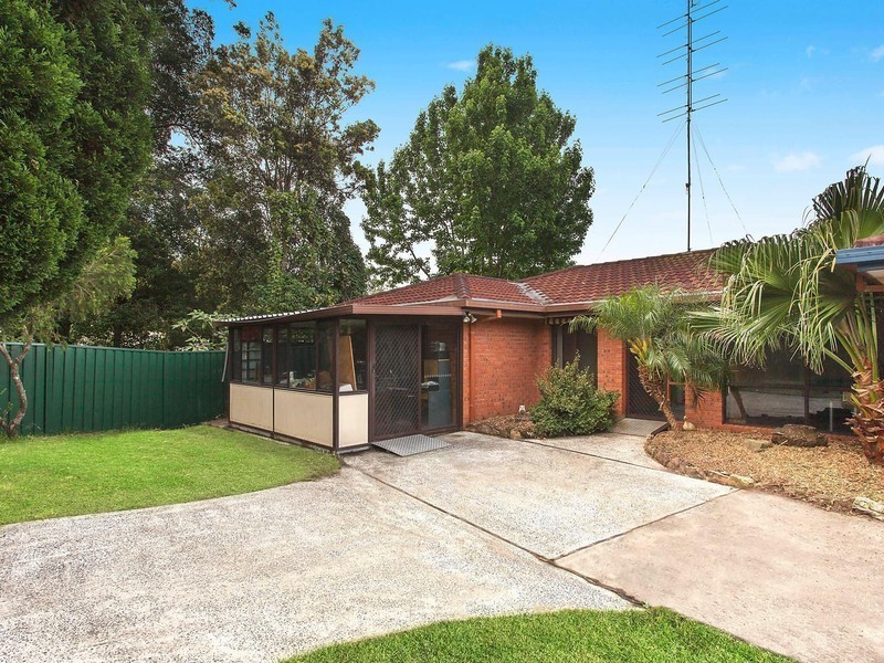 2/12 Donna Close, Lisarow NSW 2250