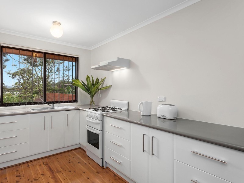 13 Katherine Crescent, Green Point NSW 2251