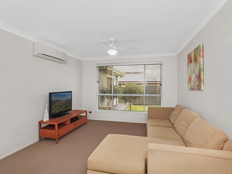 6 Fairlight Circuit, Mardi NSW 2259