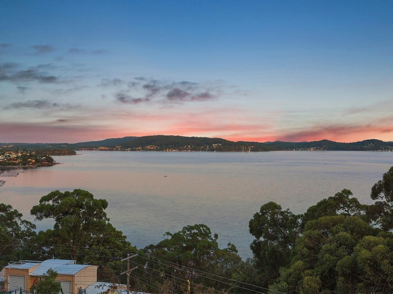 28 Sandstone Crescent, Tascott NSW 2250