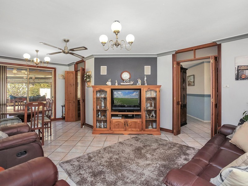 26 Oakes Street, Kariong NSW 2250