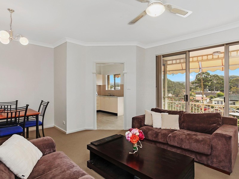 18/12 Kinarra Avenue, Wyoming NSW 2250