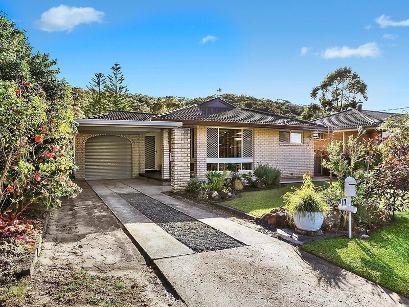 17 Blue Waters Parade, Tascott NSW 2250