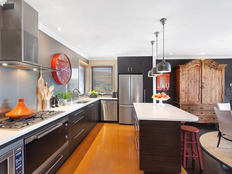 16 Sandstone Crescent, Tascott NSW 2250