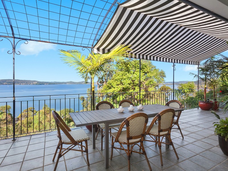 16 Sandstone Crescent, Tascott NSW 2250