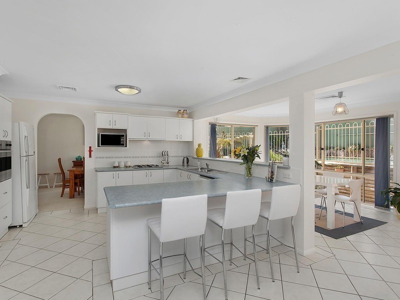 24 Meadow Road, Springfield NSW 2250