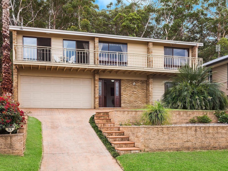 33 Tania Drive, Point Clare NSW 2250