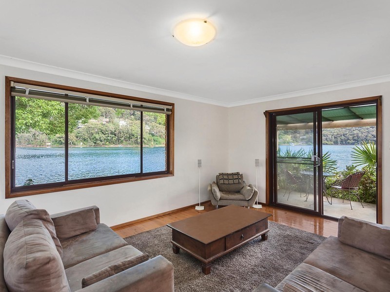2 Rawson Road, Woy Woy NSW 2256