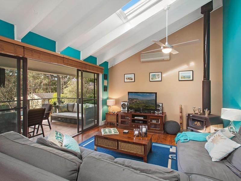 12 Mindaree Avenue, Wyoming NSW 2250