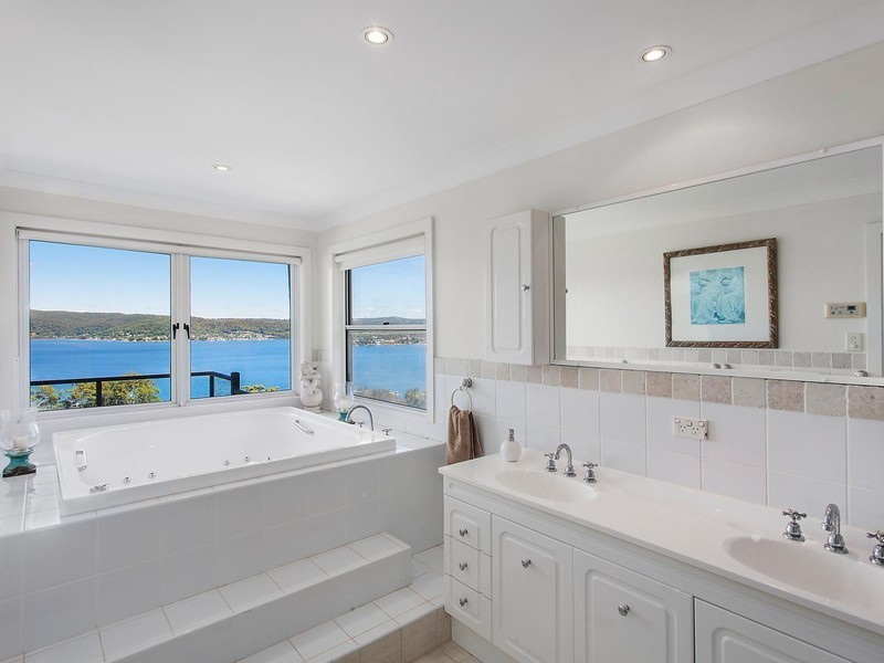 29 Marilyn Parade, Green Point NSW 2251
