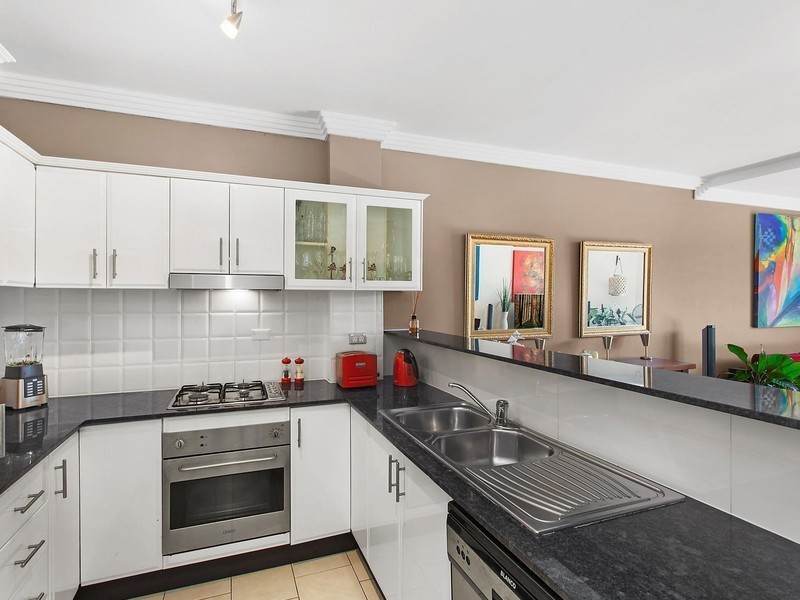 10/187 Albany Street, Point Frederick NSW 2250