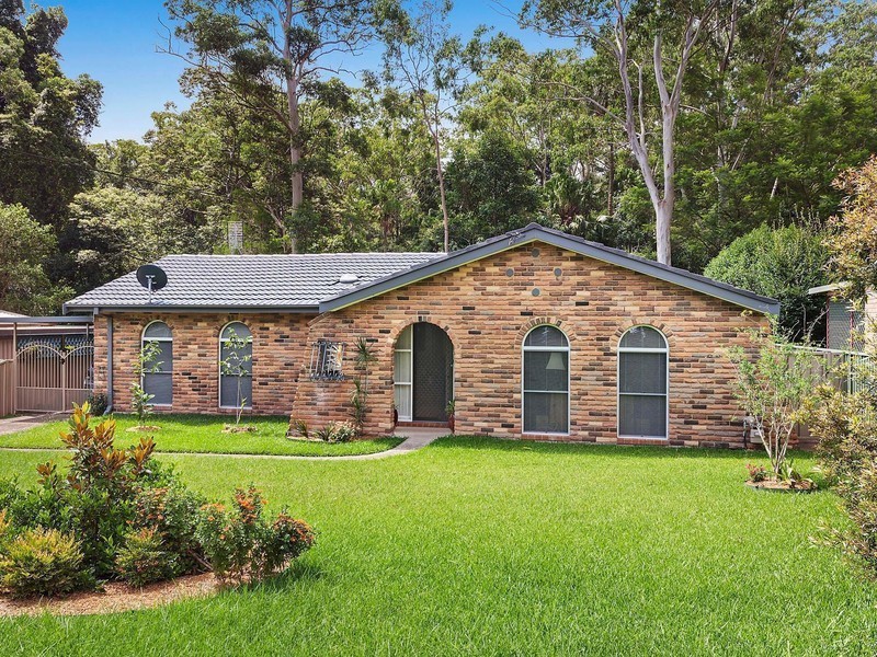 4 Pecan Close, Wyoming NSW 2250