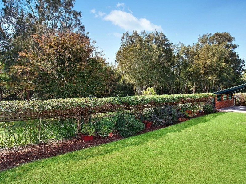 6 Clematis Place, Point Clare NSW 2250