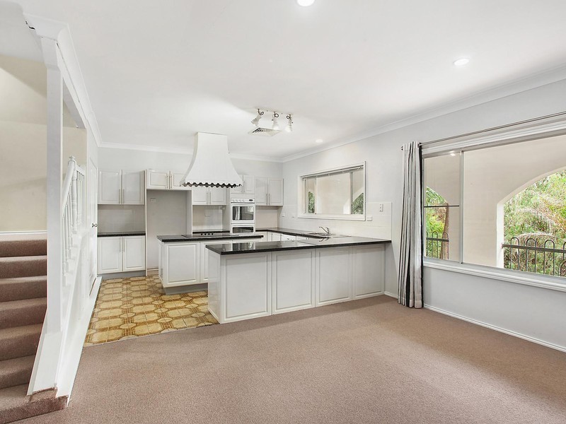 24 Algwen Street, North Gosford NSW 2250