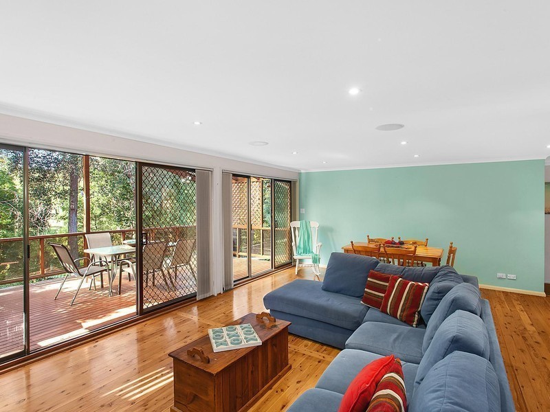 37 Crawford Crescent, Wyoming NSW 2250