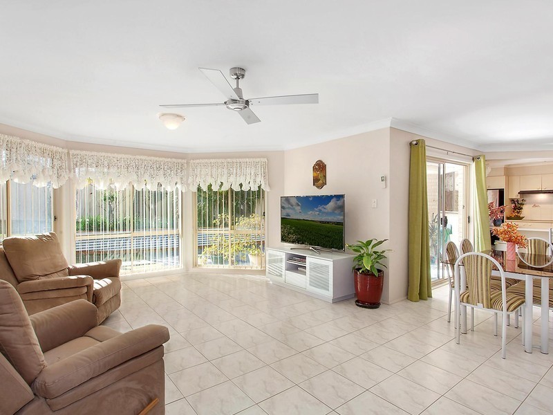 1 Hickory Place, Hamlyn Terrace NSW 2259