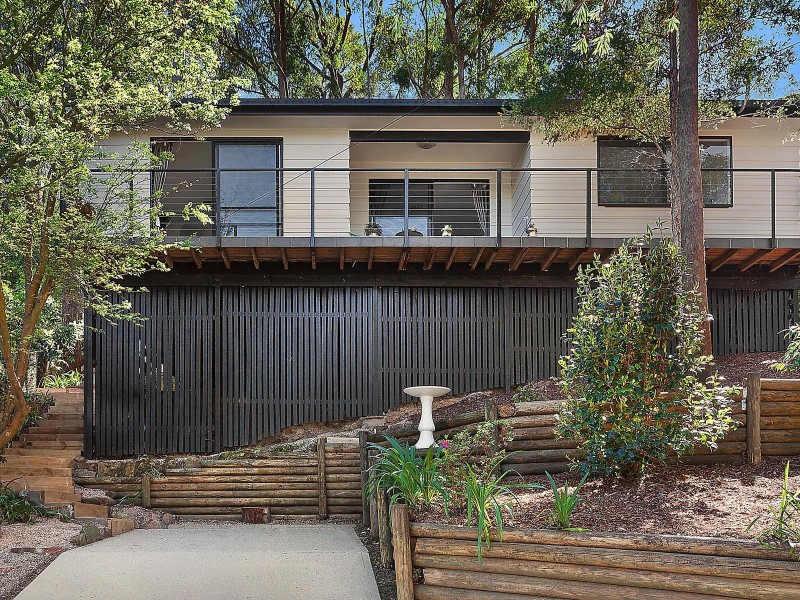 17 Oakglen Road, North Gosford NSW 2250