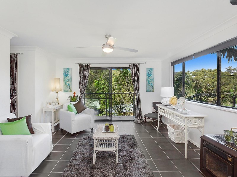 17 Oakglen Road, North Gosford NSW 2250