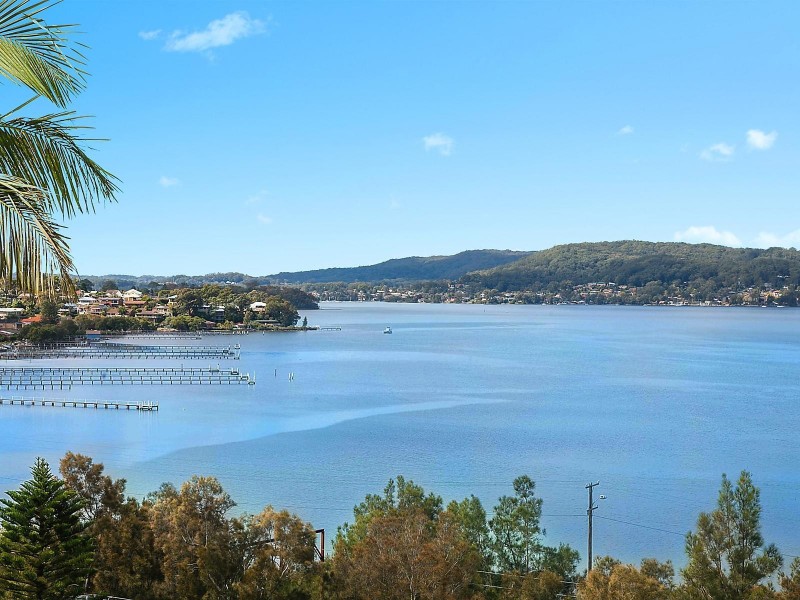 5 Sandstone Crescent, Tascott NSW 2250