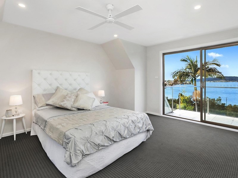 5 Sandstone Crescent, Tascott NSW 2250