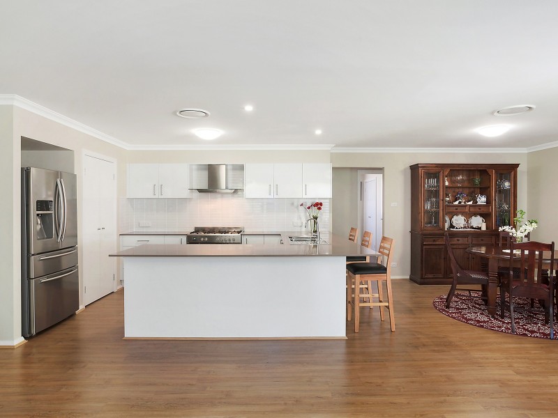 27 Monarchy Way, Narara NSW 2250